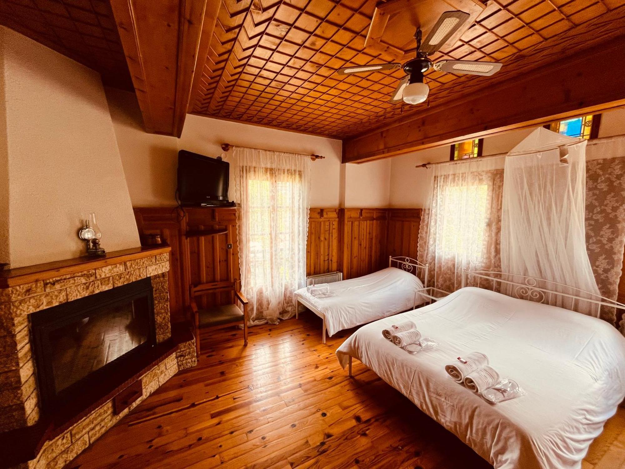 9Mouses Chasiotis Guest House Ampelakia Exterior foto